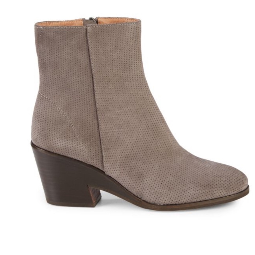 NIB GENTLE SOULS by Kenneth Cole Blaise Suede Stack-Heel Booties 40 New
